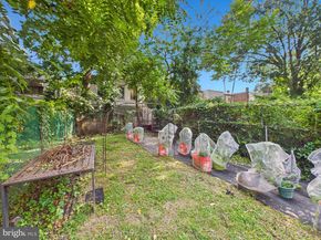 1812 W Erie Avenue, Philadelphia PA 19140