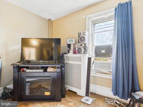 1812 W Erie Avenue, Philadelphia PA 19140