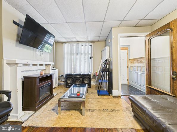 1812 W Erie Avenue, Philadelphia PA 19140