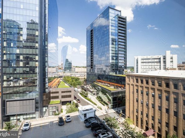 2200 Arch Street 716, Philadelphia PA 19103
