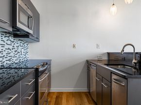 2200 Arch Street 716, Philadelphia PA 19103