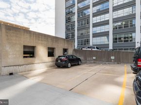 2200 Arch Street 716, Philadelphia PA 19103