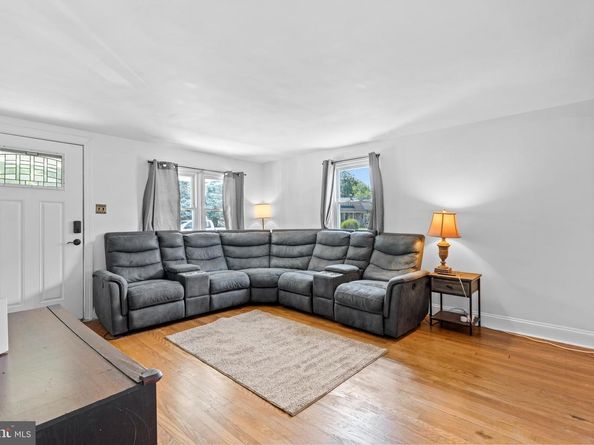 2541 Brookdale Avenue, Abington PA 19001