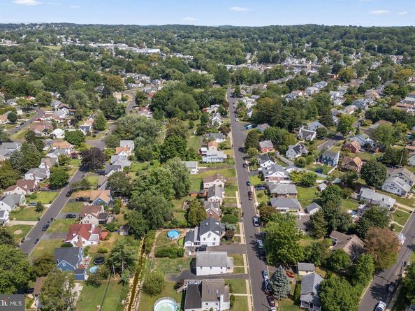 2541 Brookdale Avenue, Abington PA 19001