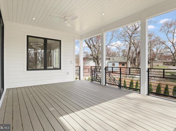 310 Johnson Street SW, Vienna VA 22180