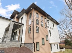310 Johnson Street SW, Vienna VA 22180