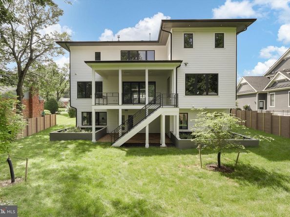 310 Johnson Street SW, Vienna VA 22180