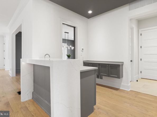 310 Johnson Street SW, Vienna VA 22180