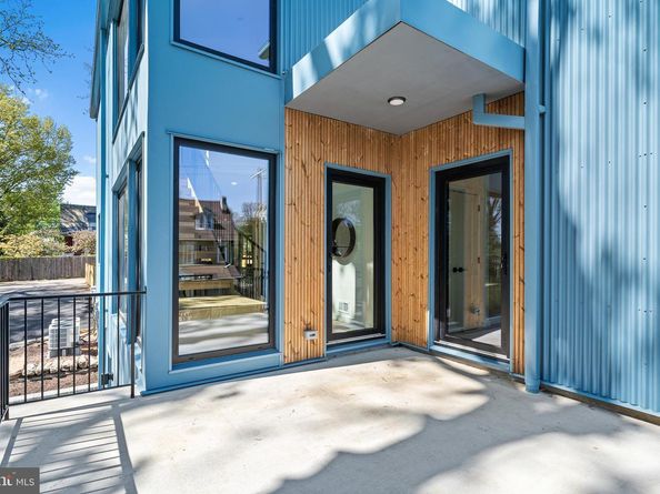 139 W Mount Pleasant Avenue, Philadelphia PA 19119