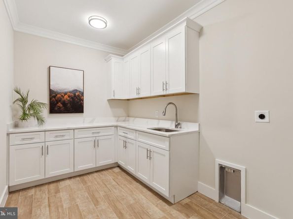 2150 N Stafford Street, Arlington VA 22207