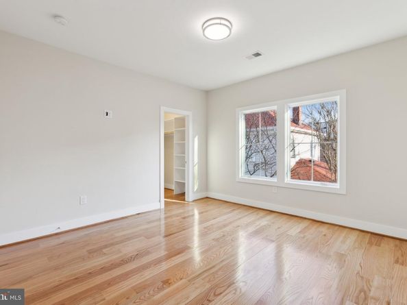 2150 N Stafford Street, Arlington VA 22207