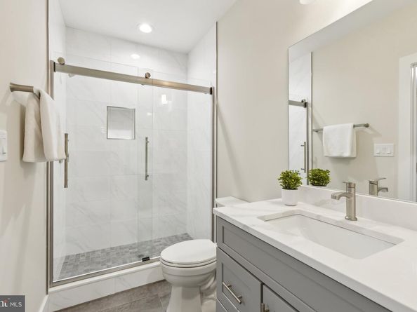 2150 N Stafford Street, Arlington VA 22207