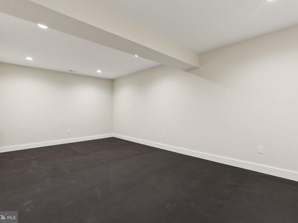 2150 N Stafford Street, Arlington VA 22207