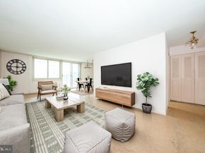 1919 Chestnut Street 2819, Philadelphia PA 19103