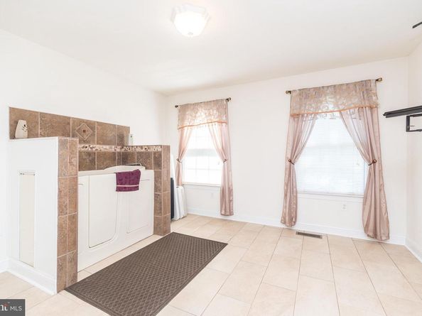 140 Linden Avenue, Glenside PA 19038