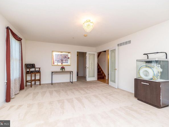 140 Linden Avenue, Glenside PA 19038