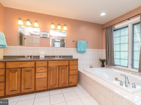 140 Linden Avenue, Glenside PA 19038