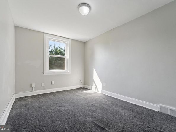 204 W Washington Avenue, Clifton Heights PA 19018