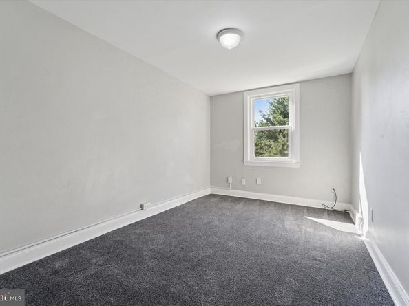 204 W Washington Avenue, Clifton Heights PA 19018