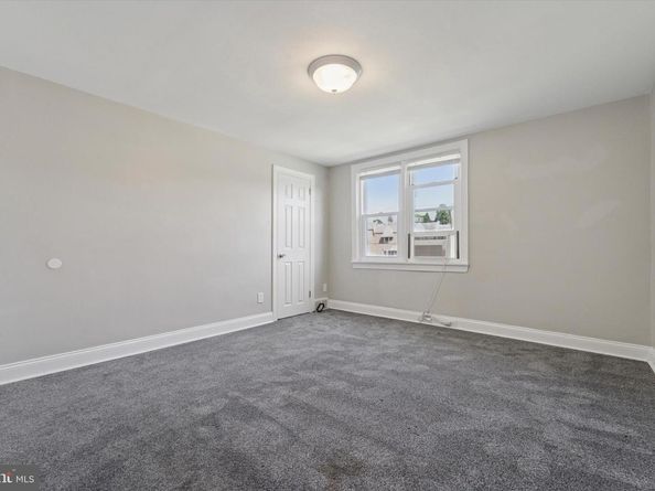 204 W Washington Avenue, Clifton Heights PA 19018