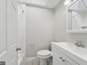 204 W Washington Avenue, Clifton Heights PA 19018