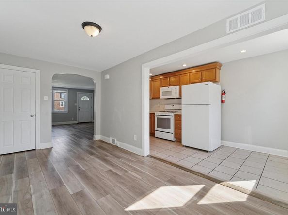 204 W Washington Avenue, Clifton Heights PA 19018