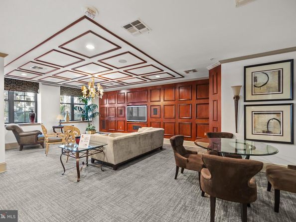 1111 25TH Street NW 705, Washington DC 20037