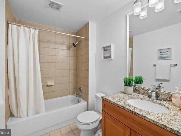 1111 25TH Street NW 705, Washington DC 20037