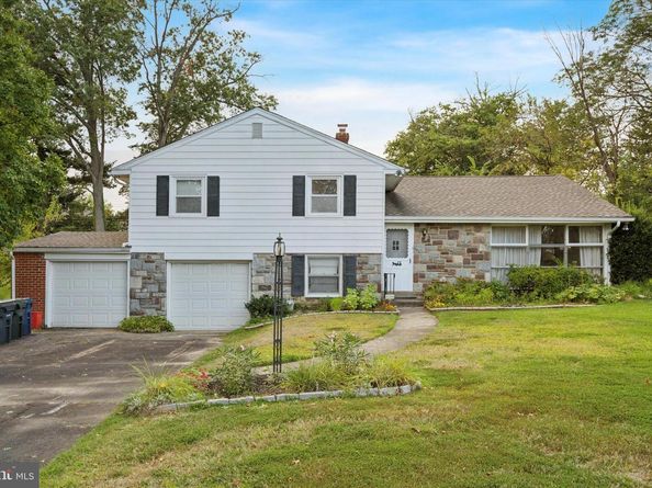 1242 June Road, Huntingdon Valley PA 19006