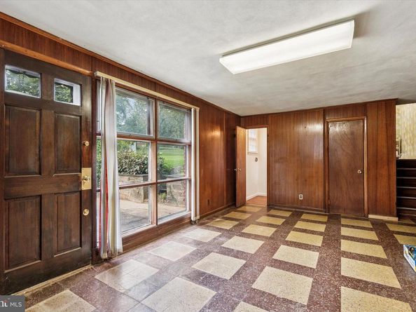 1242 June Road, Huntingdon Valley PA 19006