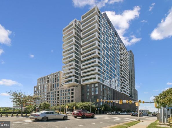 1650 Silver Hill Drive 1403, Mclean VA 22102