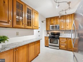 1300 Army Navy Drive 514, Arlington VA 22202