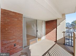 1300 Army Navy Drive 514, Arlington VA 22202