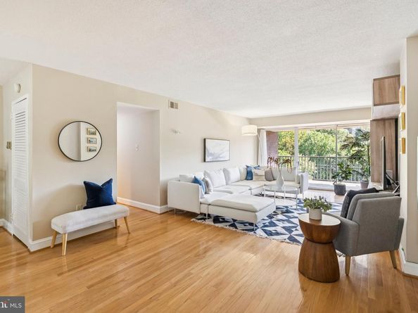 1300 Army Navy Drive 514, Arlington VA 22202