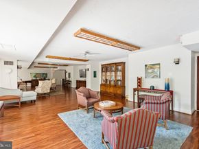 1300 Army Navy Drive 514, Arlington VA 22202