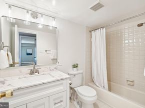 1300 Army Navy Drive 514, Arlington VA 22202