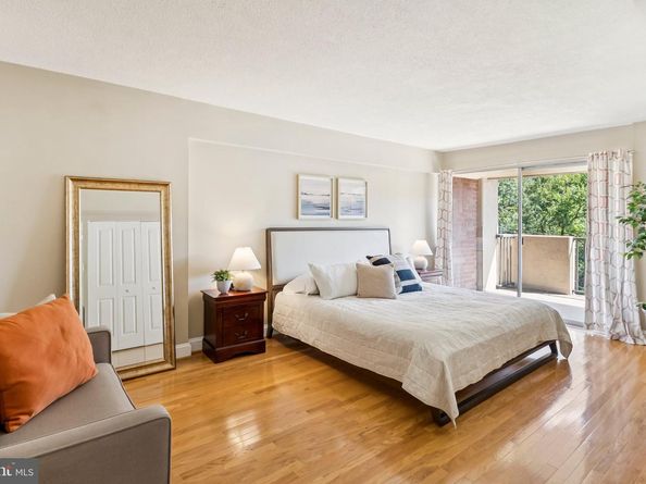 1300 Army Navy Drive 514, Arlington VA 22202