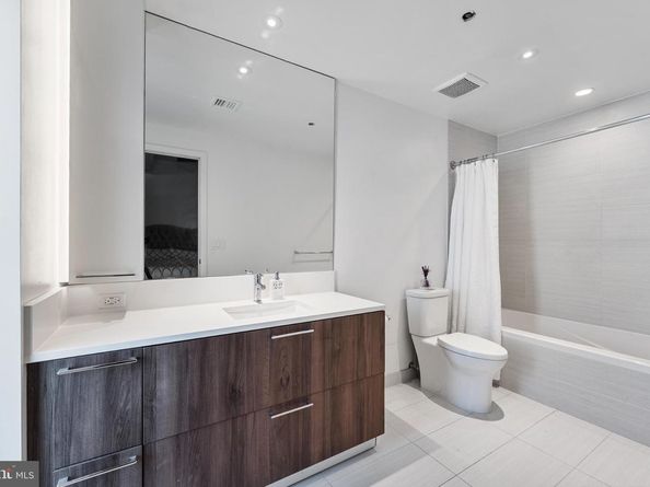 1650 Silver Hill Drive 1002, Mclean VA 22102