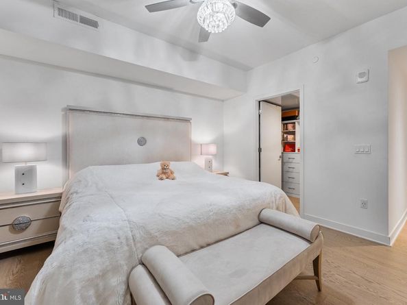 1650 Silver Hill Drive 1002, Mclean VA 22102