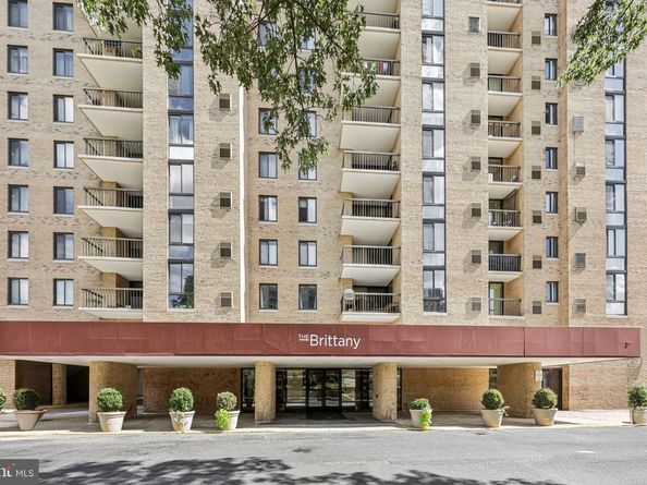 4500 S Four Mile Run Drive 220, Arlington VA 22204