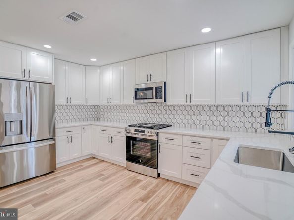 10935 Carey Plaza, Philadelphia PA 19154