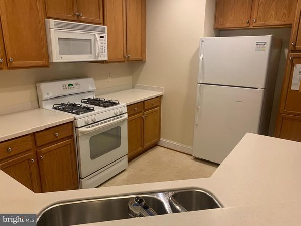 2903 Saintsbury Plaza 310, Fairfax VA 22031