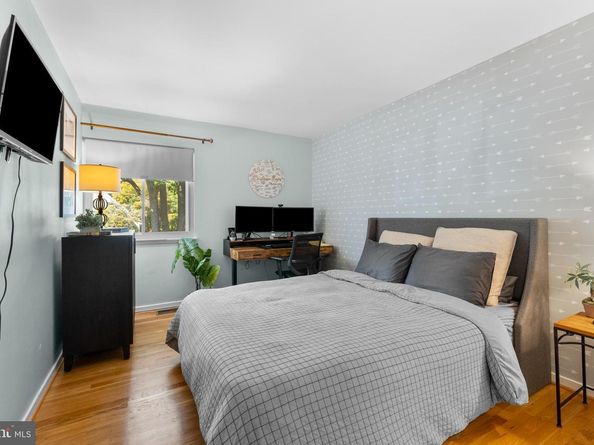11190 Forest Edge Drive, Reston VA 20190