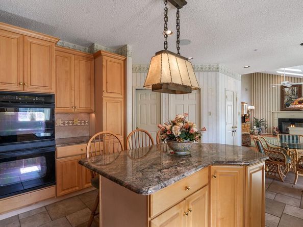 302 Alexander Court, Chalfont PA 18914