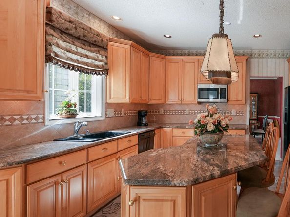 302 Alexander Court, Chalfont PA 18914