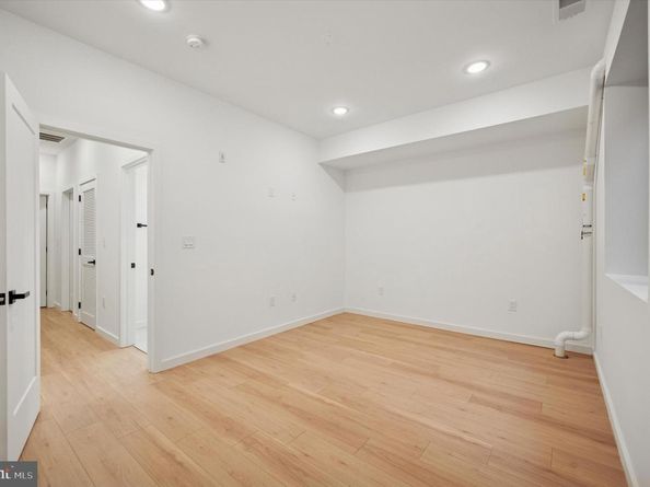 871 N 20TH Street 1, Philadelphia PA 19130