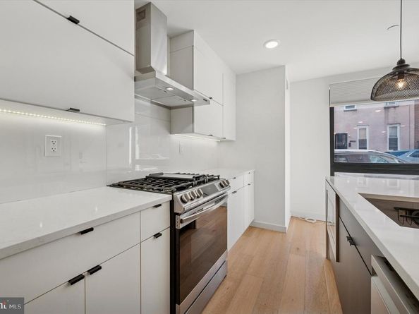 871 N 20TH Street 1, Philadelphia PA 19130