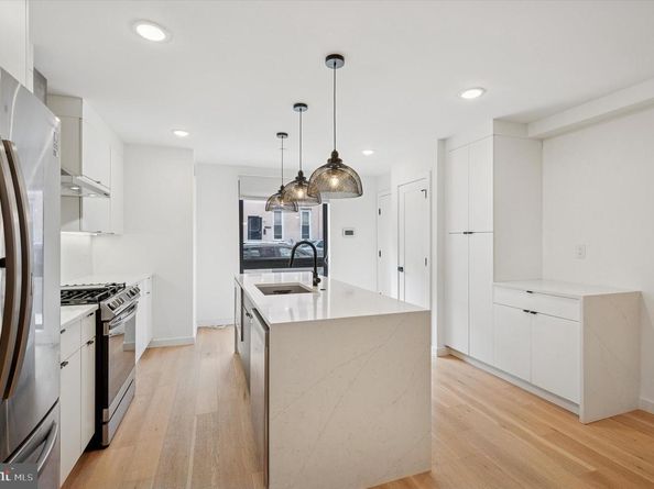 871 N 20TH Street 1, Philadelphia PA 19130