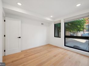 871 N 20TH Street 1, Philadelphia PA 19130