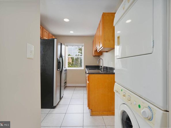 3876 9TH Street SE 302, Washington DC 20032